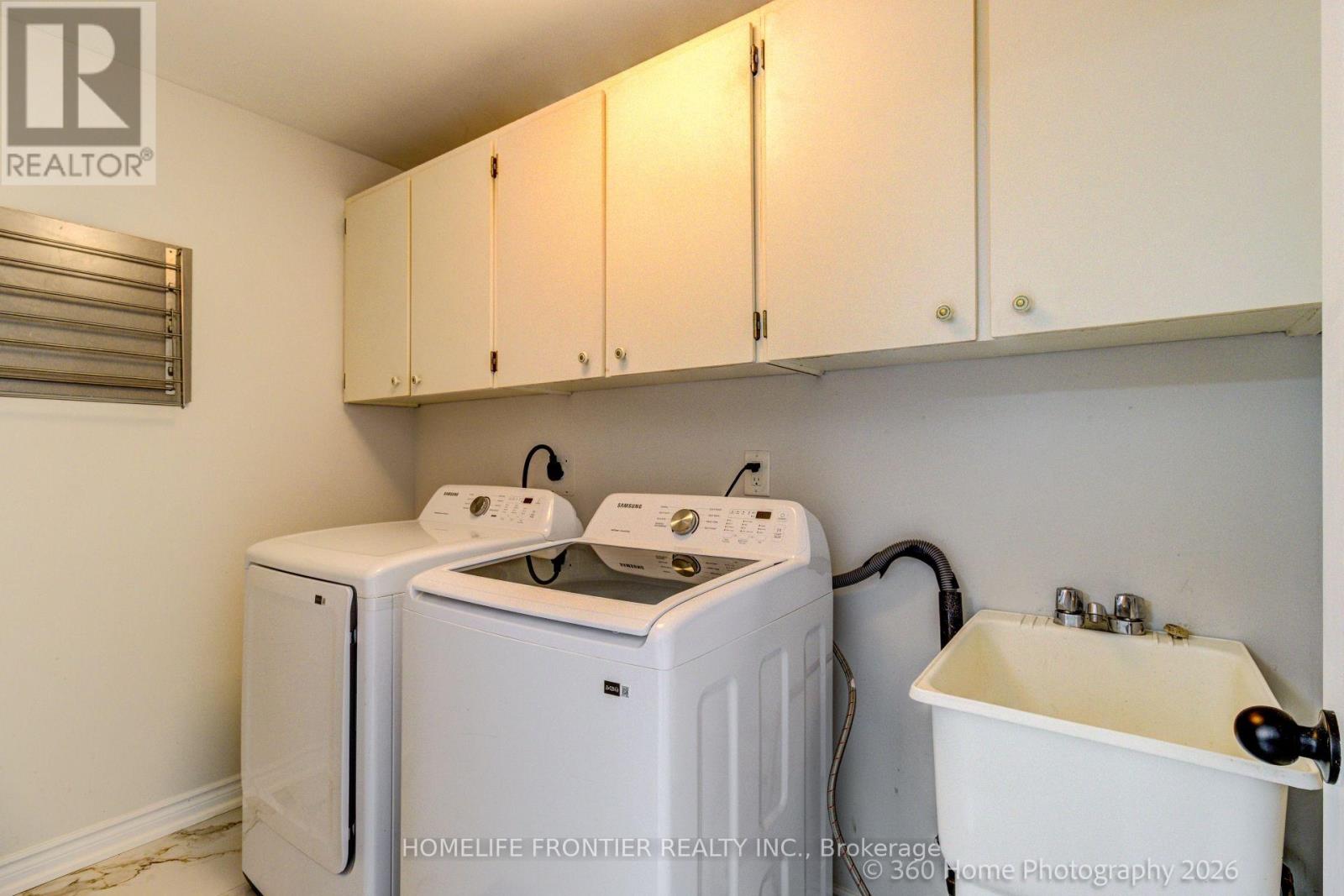92 Poplar Crescent W, Aurora, Ontario  L4G 3L3 - Photo 11 - N13583334