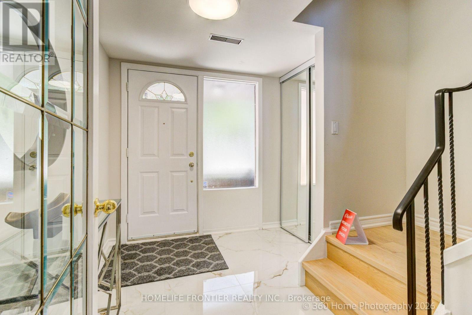 92 Poplar Crescent W, Aurora, Ontario  L4G 3L3 - Photo 6 - N13583334