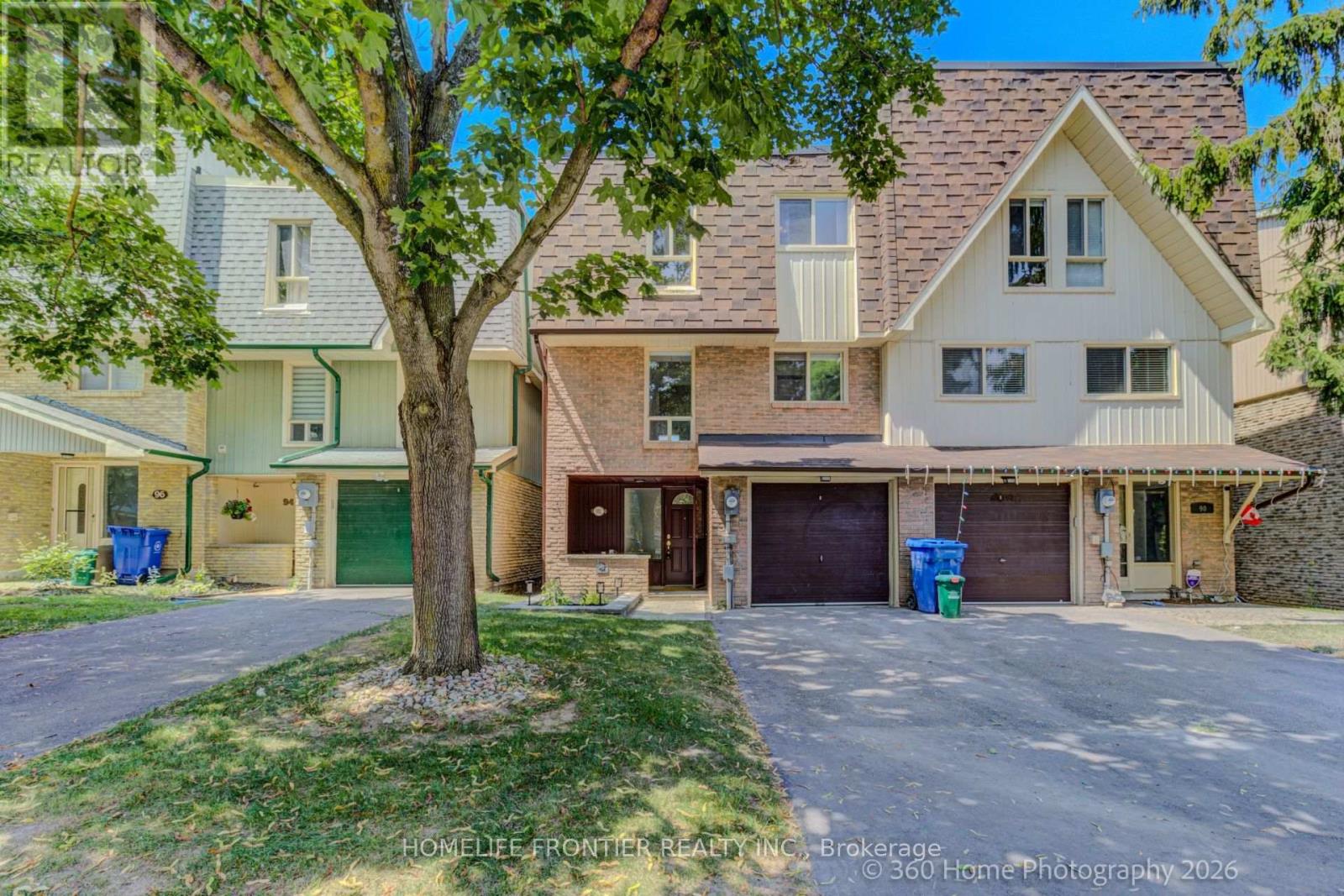 92 Poplar Crescent W, Aurora, Ontario  L4G 3L3 - Photo 4 - N13583334