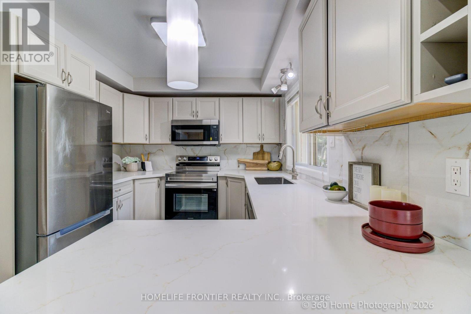 92 Poplar Crescent W, Aurora, Ontario  L4G 3L3 - Photo 9 - N13583334