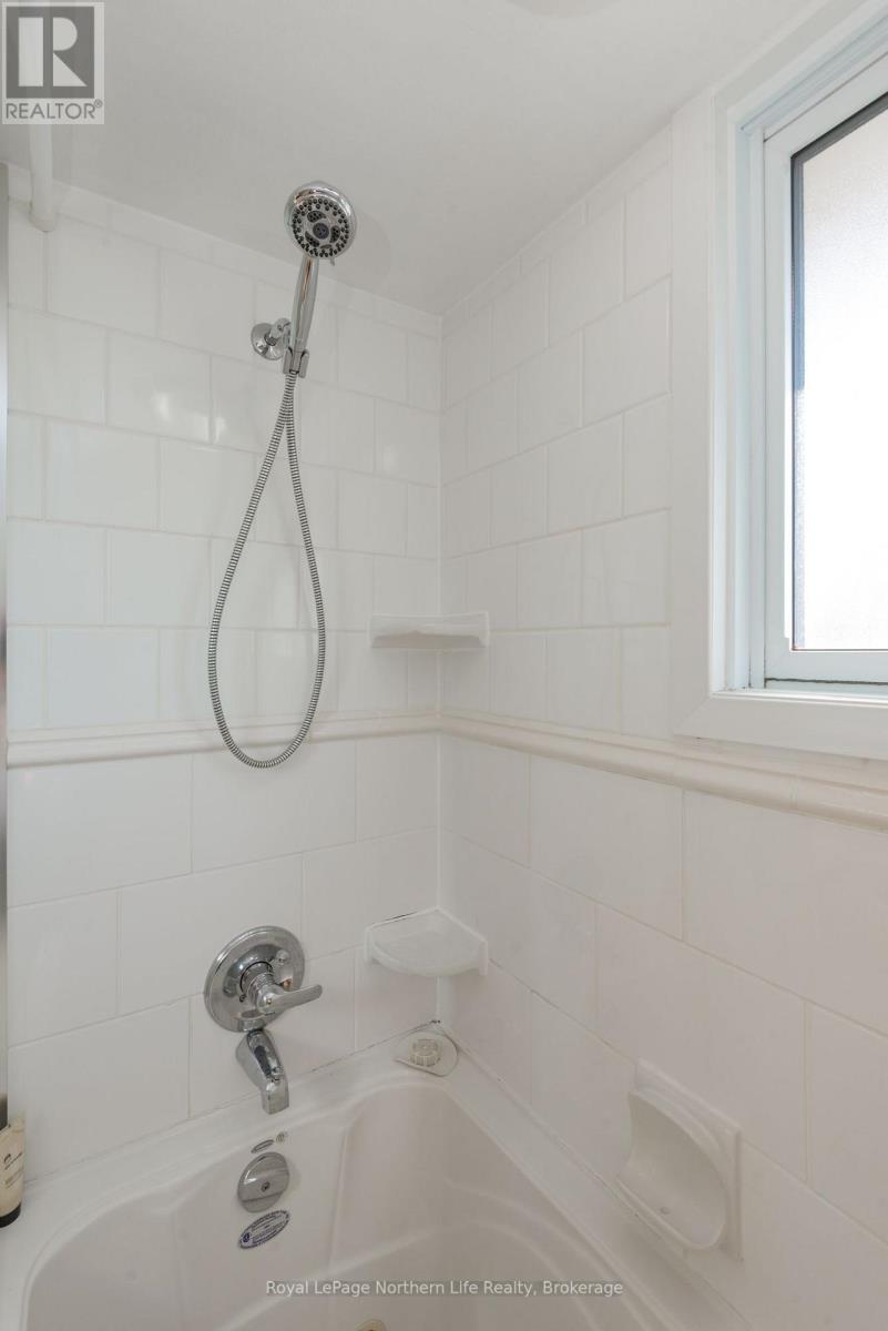 1319 Clarence Street, North Bay, Ontario  P1B 3W6 - Photo 26 - X13633314