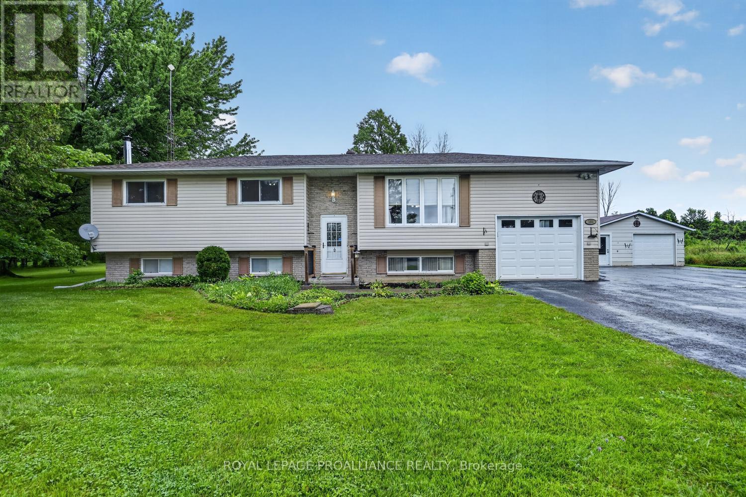 3201 Rocky Road, Augusta, Ontario  K6V 5T1 - Photo 2 - X13633306