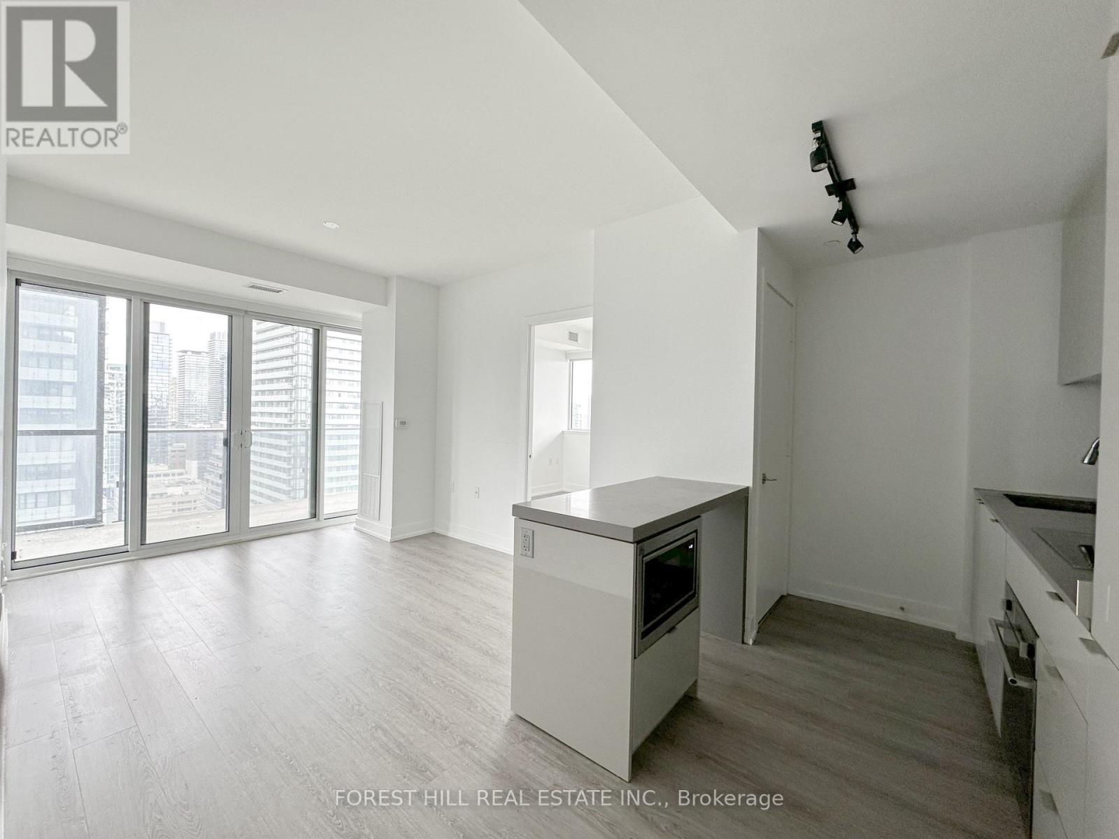 2505 - 7 Grenville Street, Toronto, Ontario  M4Y 0E9 - Photo 2 - C13633140