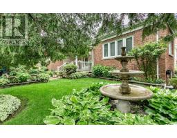 2 HILLCREST DRIVE, Toronto, Ontario