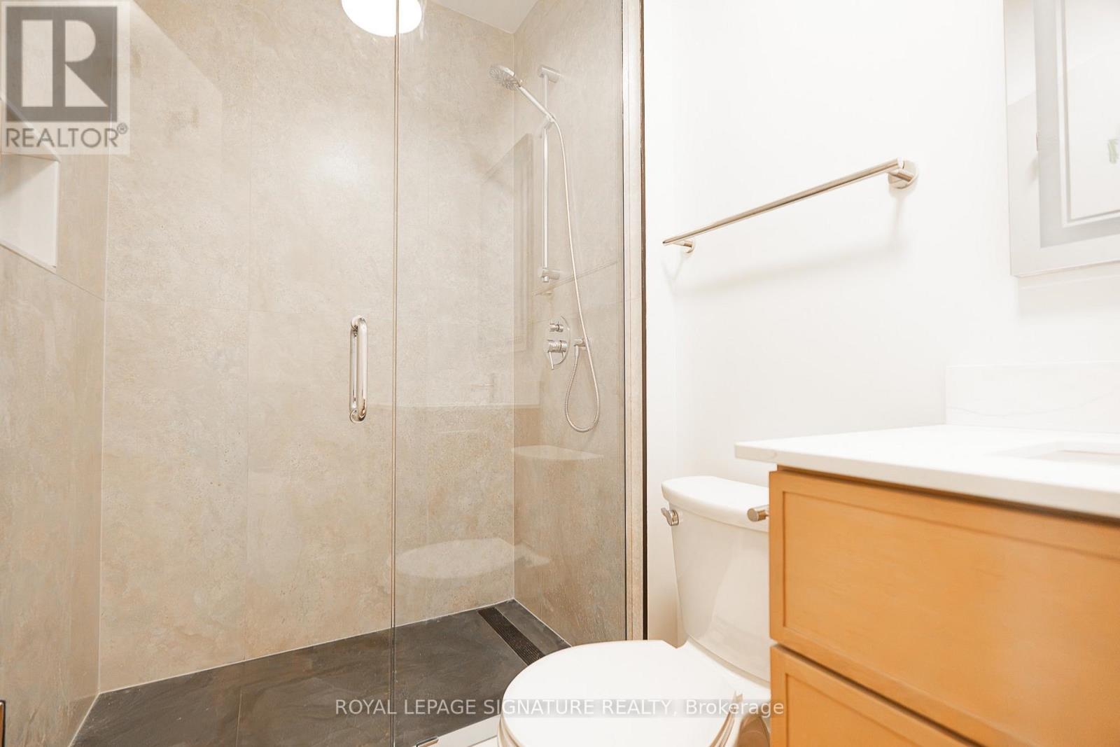 #5 - 7 Earnscliffe Road, Toronto, Ontario  M6E 1J4 - Photo 11 - C13633190