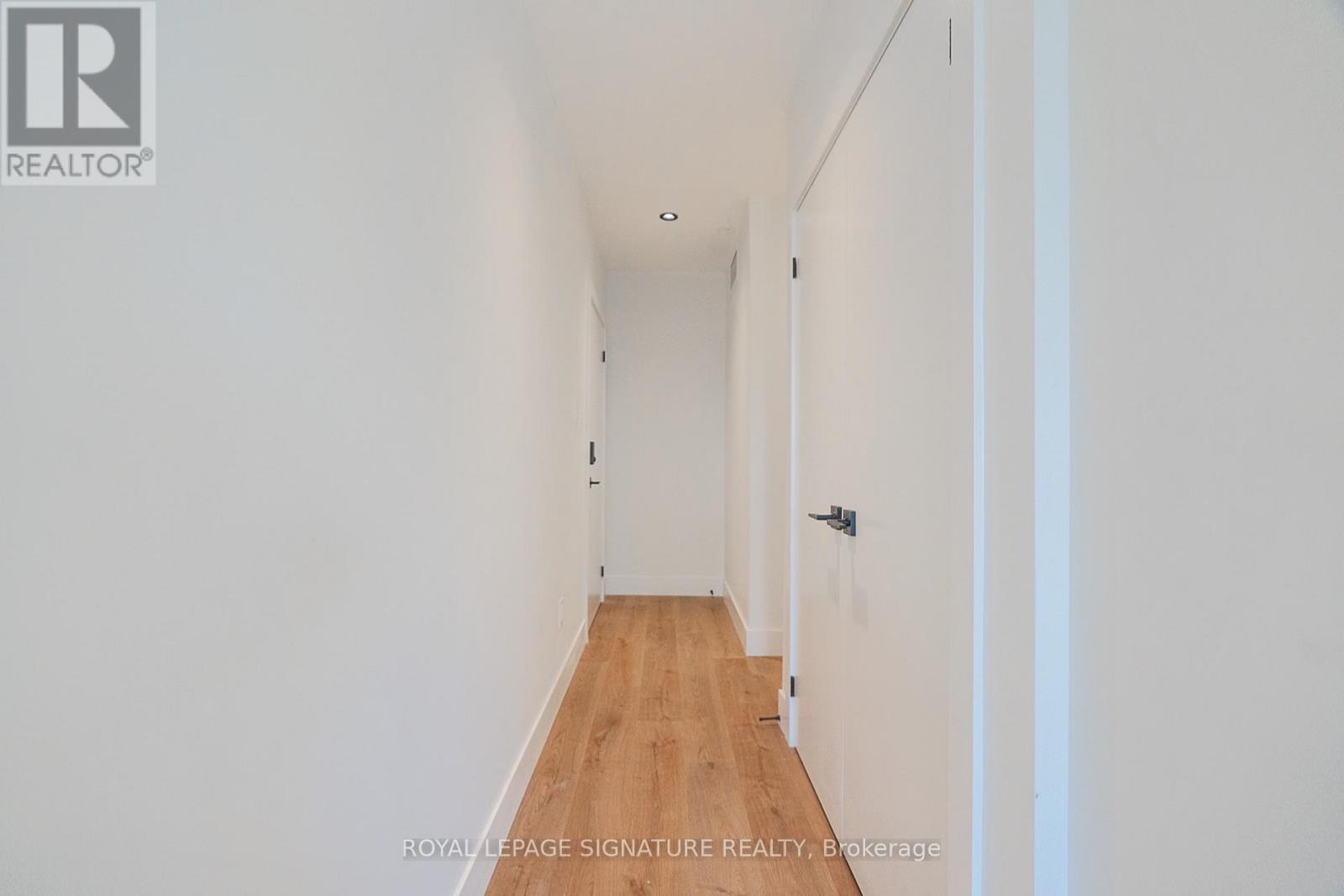 #5 - 7 Earnscliffe Road, Toronto, Ontario  M6E 1J4 - Photo 4 - C13633190
