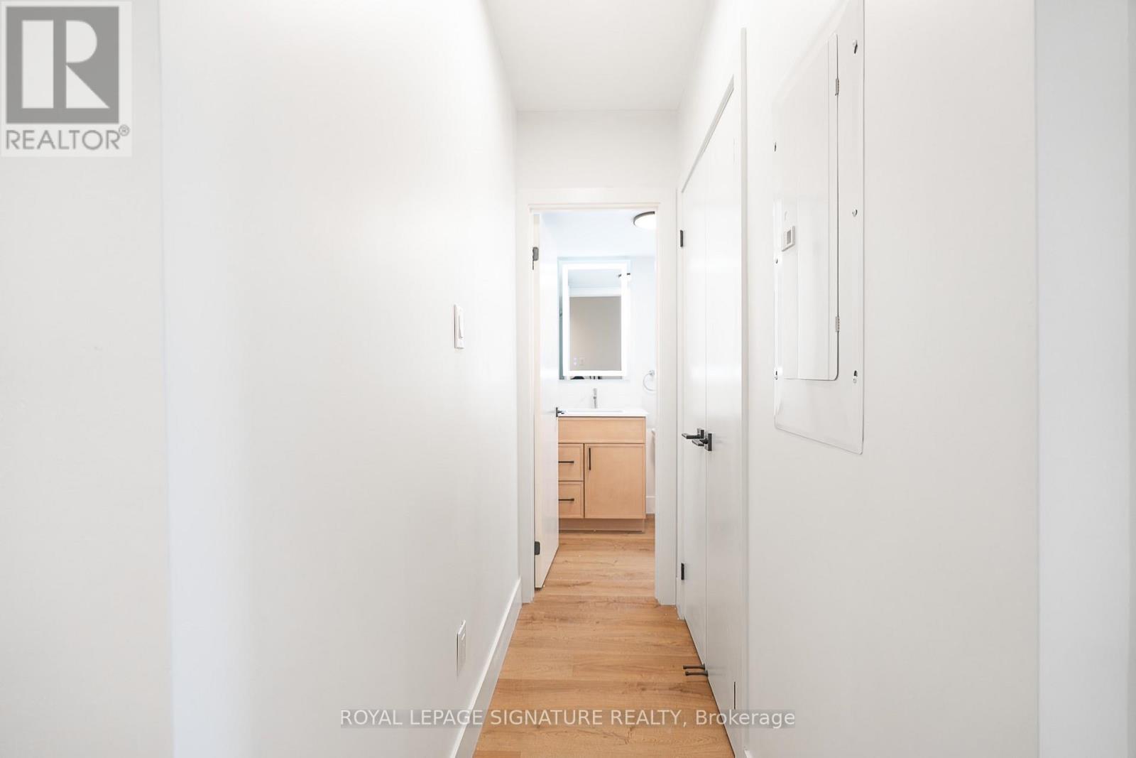 #5 - 7 Earnscliffe Road, Toronto, Ontario  M6E 1J4 - Photo 5 - C13633190