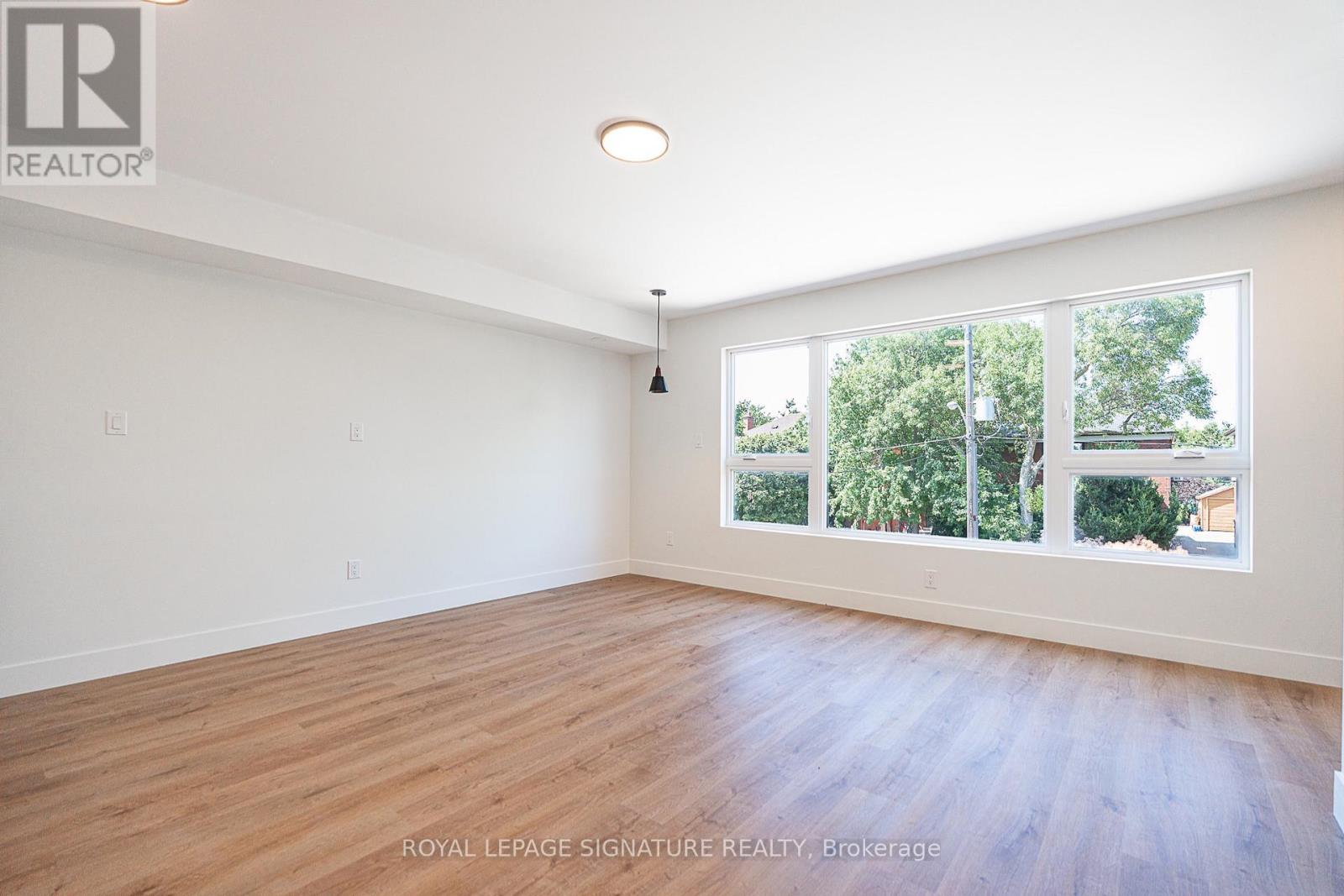 #5 - 7 Earnscliffe Road, Toronto, Ontario  M6E 1J4 - Photo 8 - C13633190