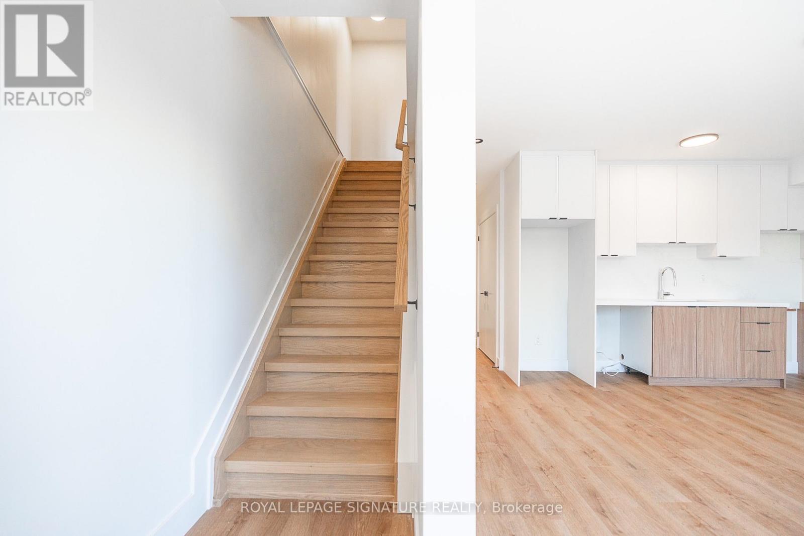 #5 - 7 Earnscliffe Road, Toronto, Ontario  M6E 1J4 - Photo 9 - C13633190