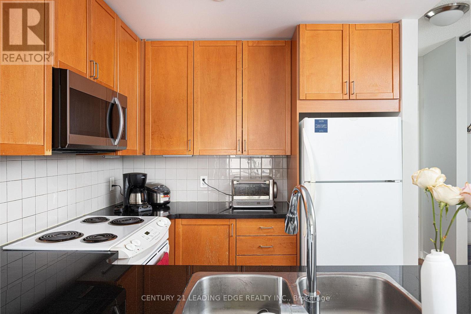 1413 - 85 Bloor Street E, Toronto, Ontario  M4W 3Y1 - Photo 14 - C13633232