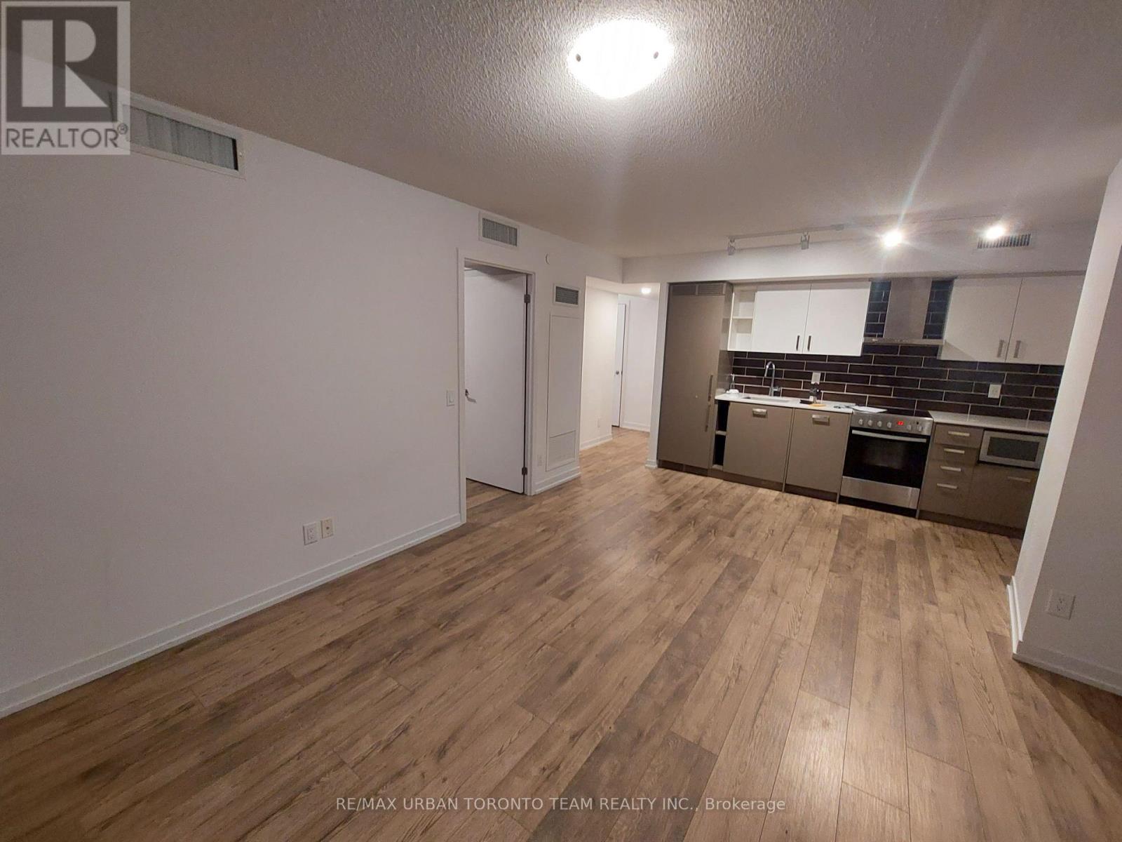 2010 - 125 Redpath Avenue, Toronto, Ontario M4S 0B5 - Photo 5 - C13633278