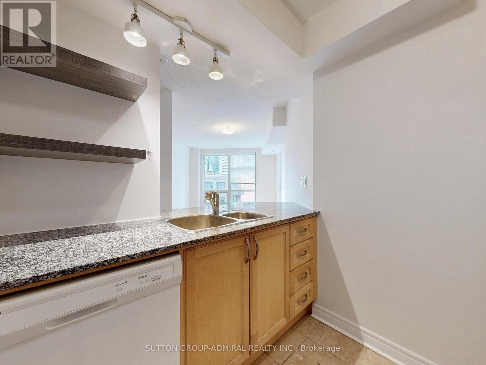 812 - 100 Hayden Street, Toronto, Ontario  M4Y 3C7 - Photo 15 - C13633318