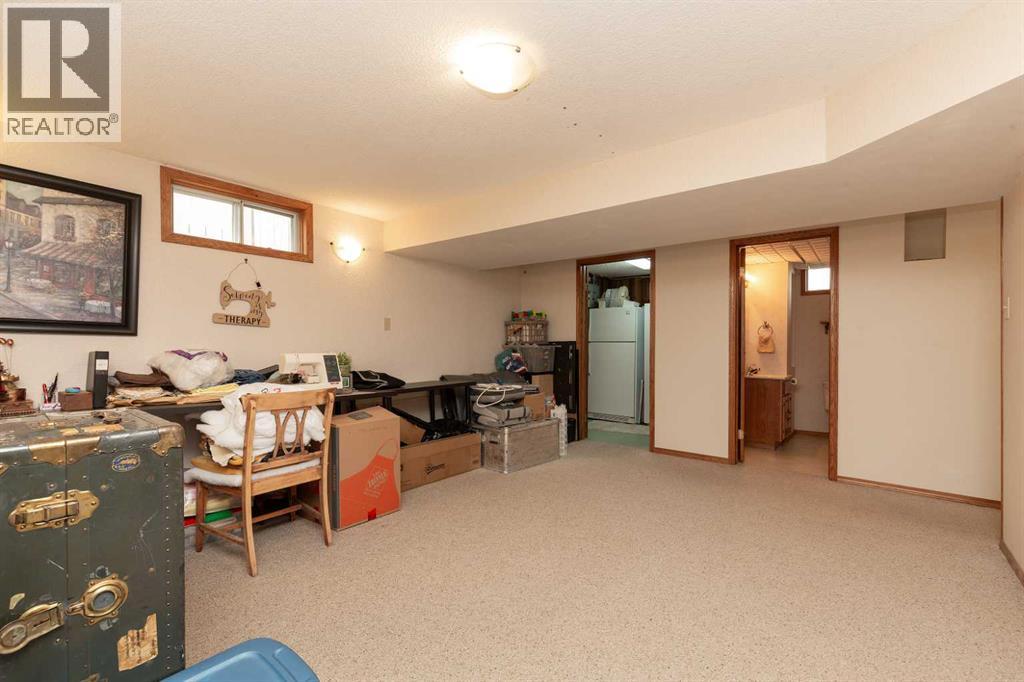 10 Seneca Place W, Lethbridge, Alberta  T1K 4M7 - Photo 18 - A2332554