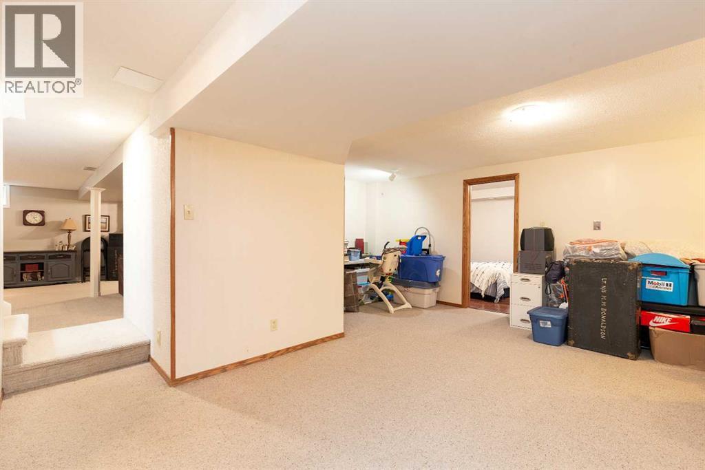 10 Seneca Place W, Lethbridge, Alberta  T1K 4M7 - Photo 17 - A2332554