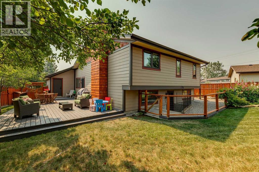127 Ranchridge Court NW, Calgary, Alberta  T3G 1W4 - Photo 6 - A2334295