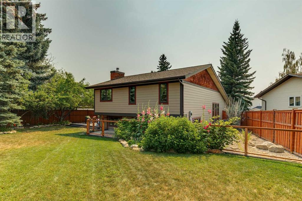 127 Ranchridge Court NW, Calgary, Alberta  T3G 1W4 - Photo 5 - A2334295