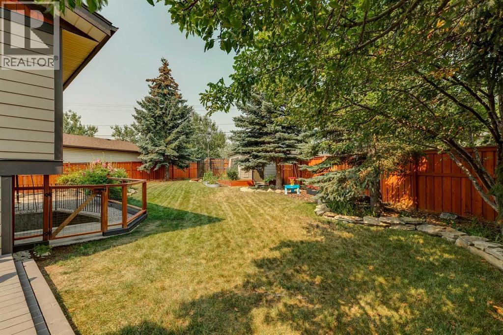 127 Ranchridge Court NW, Calgary, Alberta  T3G 1W4 - Photo 7 - A2334295