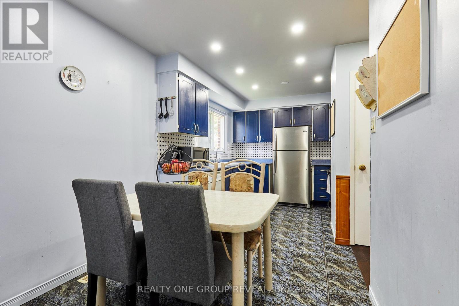 1374 Everton Street, Pickering, Ontario  L1V 2T8 - Photo 10 - E13633020