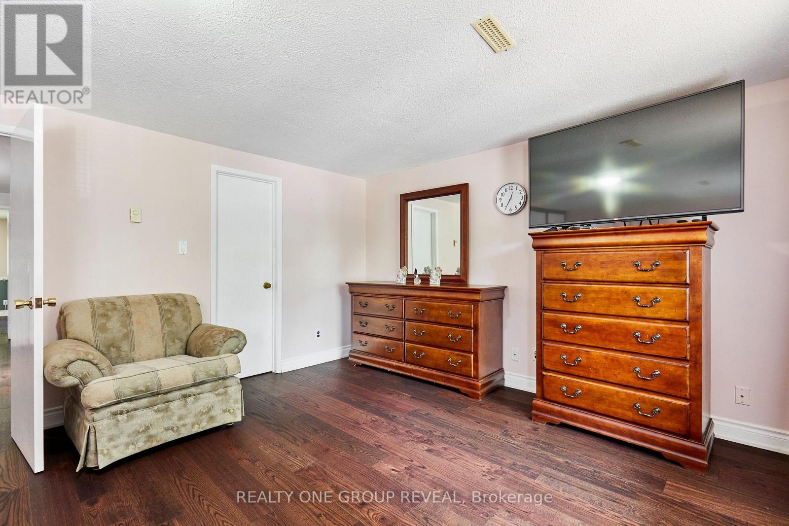 1374 Everton Street, Pickering, Ontario  L1V 2T8 - Photo 14 - E13633020