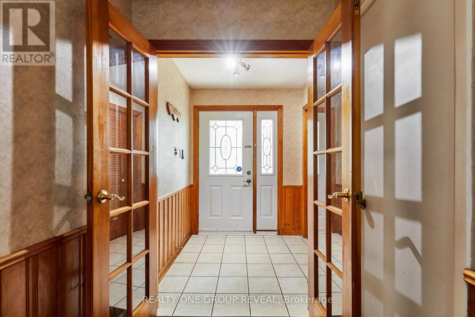 1374 Everton Street, Pickering, Ontario  L1V 2T8 - Photo 3 - E13633020