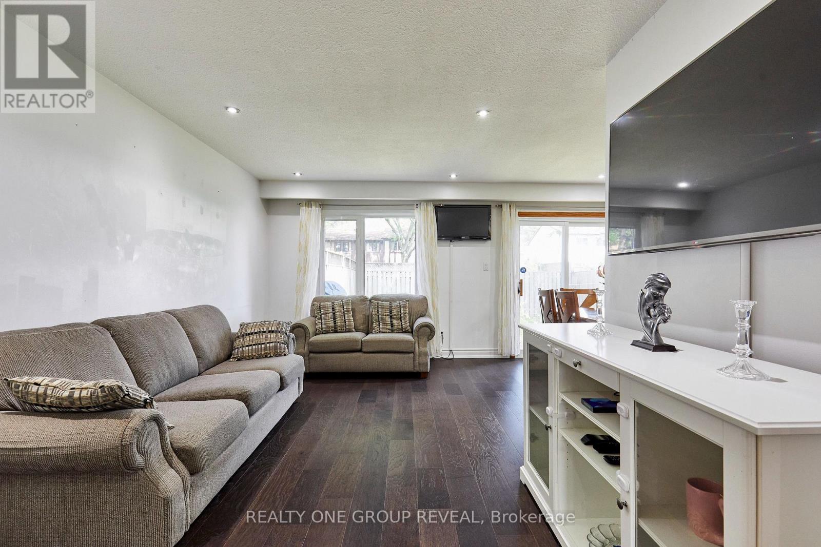1374 Everton Street, Pickering, Ontario  L1V 2T8 - Photo 6 - E13633020