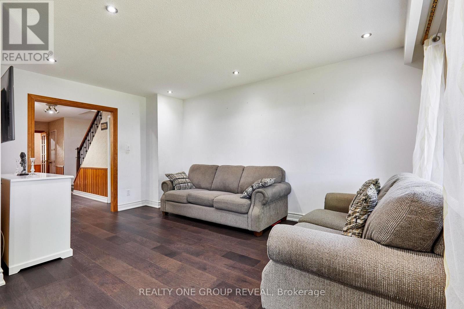 1374 Everton Street, Pickering, Ontario  L1V 2T8 - Photo 7 - E13633020