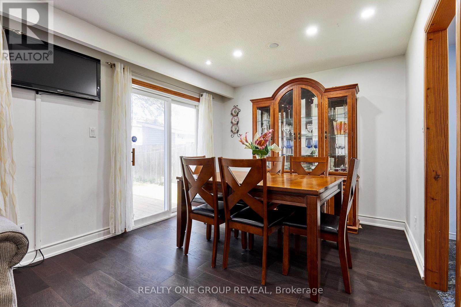 1374 Everton Street, Pickering, Ontario  L1V 2T8 - Photo 8 - E13633020