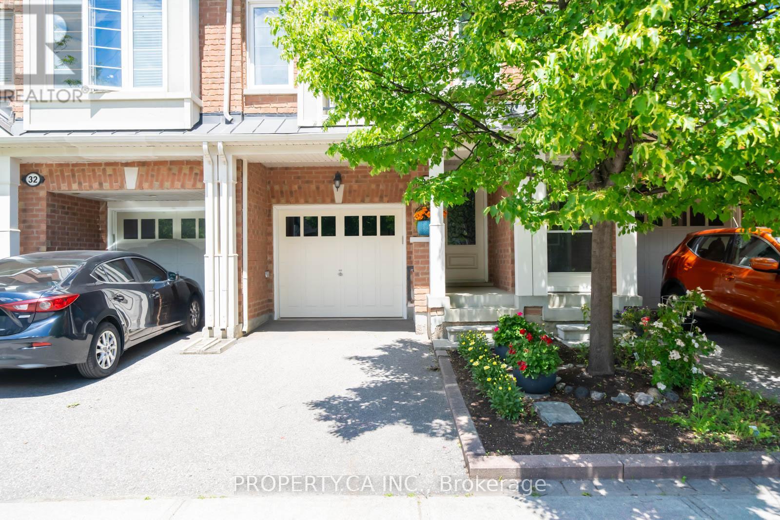 34 Ferguson Street, Toronto, Ontario  M1L 0C2 - Photo 2 - E13633120