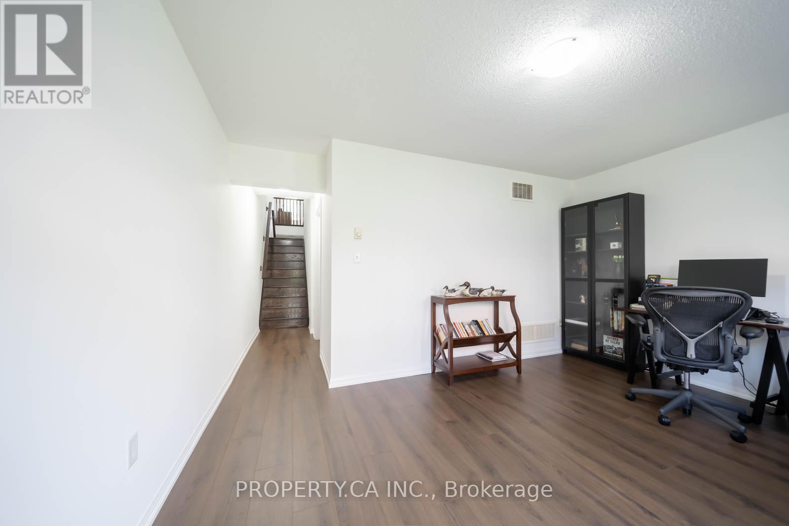 34 Ferguson Street, Toronto, Ontario  M1L 0C2 - Photo 37 - E13633120