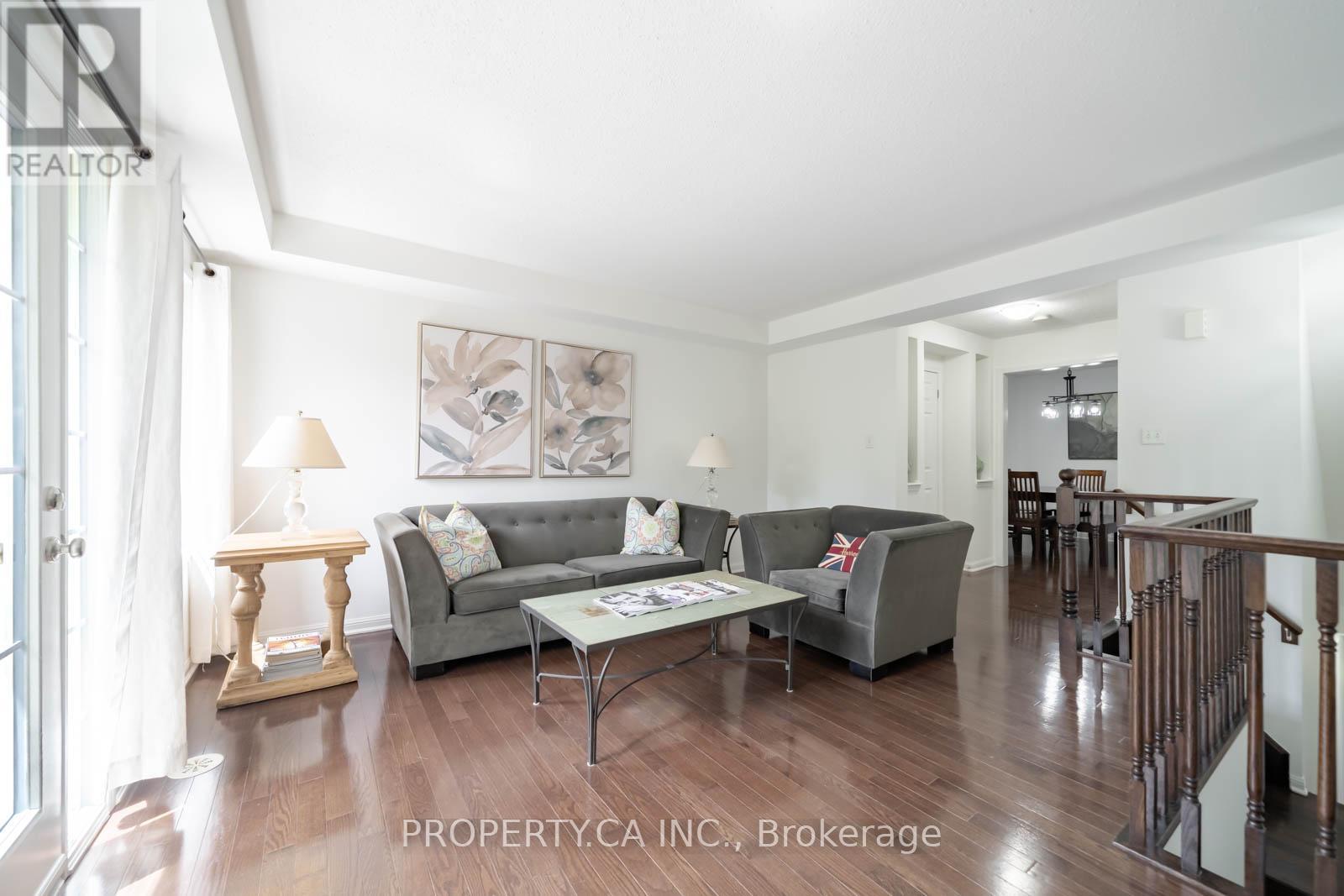 34 Ferguson Street, Toronto, Ontario  M1L 0C2 - Photo 7 - E13633120