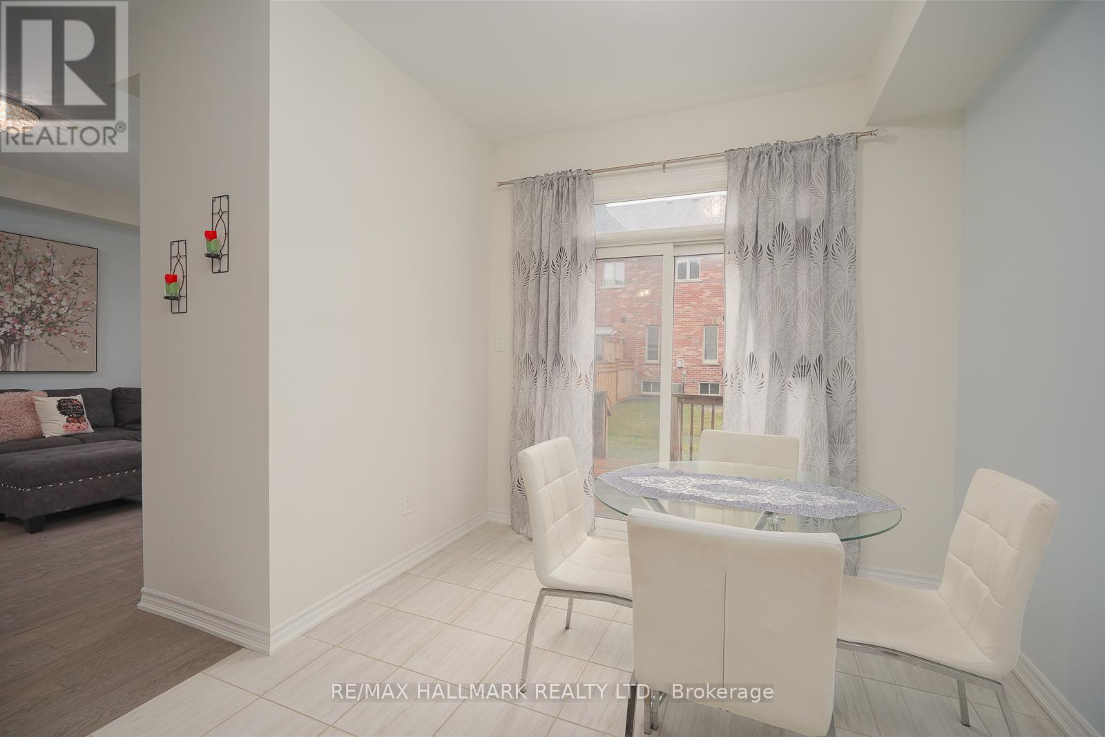 4 Hickling Lane, Ajax, Ontario L1T 0N6 - Photo 21 - E13633136