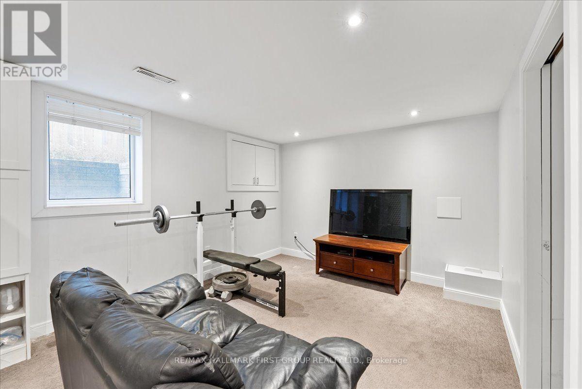 721 Leaside Street, Pickering, Ontario  L1W 2X2 - Photo 35 - E13633294