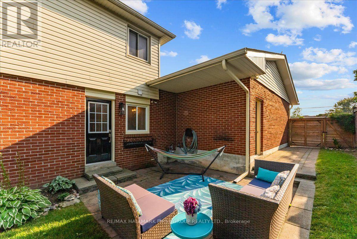 721 Leaside Street, Pickering, Ontario  L1W 2X2 - Photo 46 - E13633294