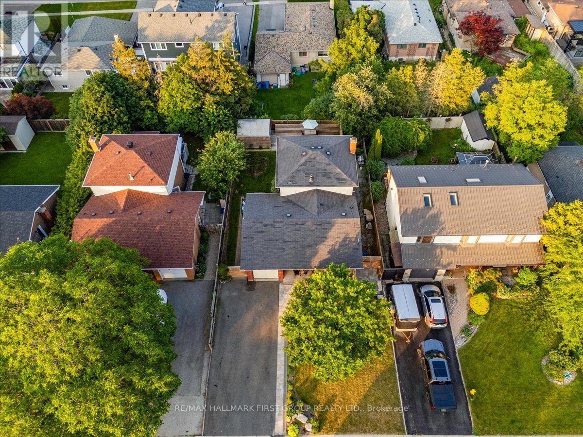 721 Leaside Street, Pickering, Ontario  L1W 2X2 - Photo 48 - E13633294