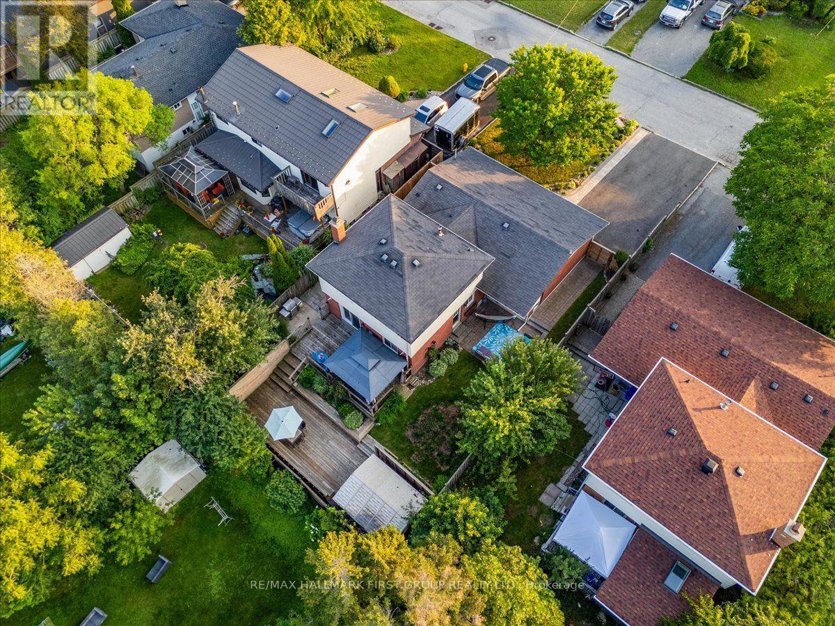 721 Leaside Street, Pickering, Ontario  L1W 2X2 - Photo 49 - E13633294