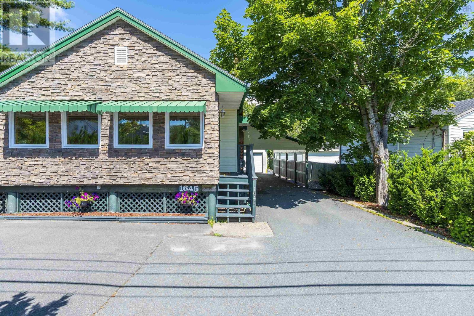 1645 St Margarets Bay Road, Timberlea, Nova Scotia  B3T 1B4 - Photo 2 - 202619445