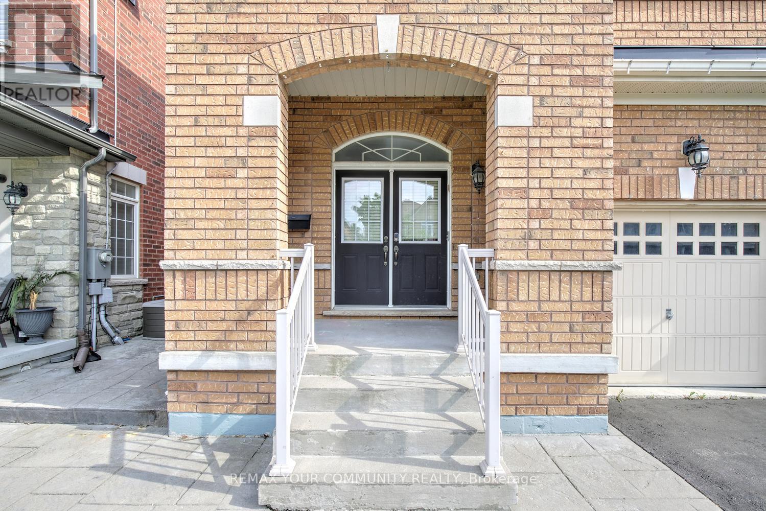 378 Lauderdale Drive, Vaughan, Ontario L6A 4K9 - Photo 4 - N13632986