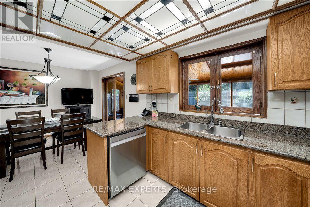 5 Jordana Drive, Markham, Ontario  L3S 3C2 - Photo 15 - N13632996