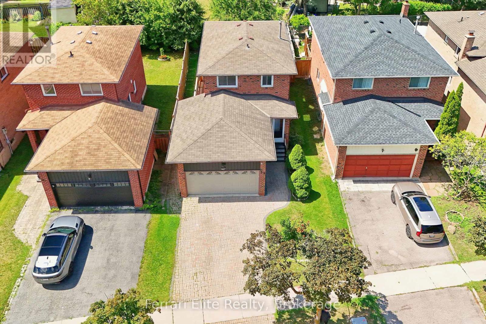 53 Belvedere Crescent, Richmond Hill, Ontario  L4C 8V4 - Photo 3 - N13633082