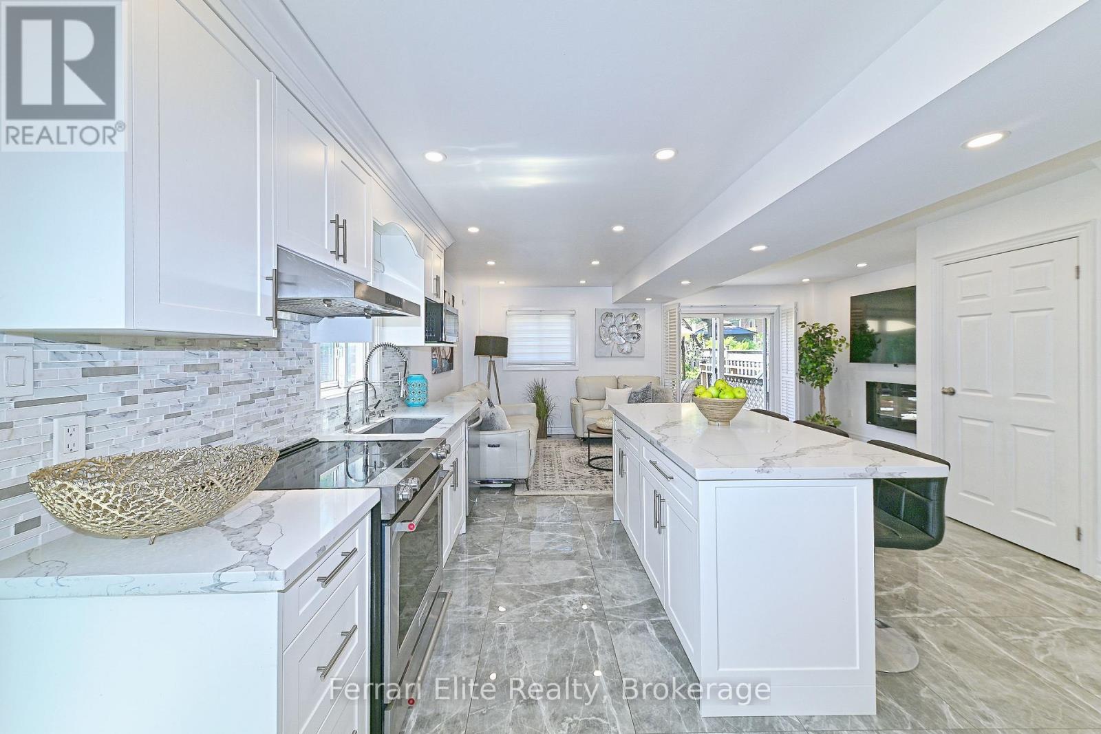 53 Belvedere Crescent, Richmond Hill, Ontario  L4C 8V4 - Photo 7 - N13633082