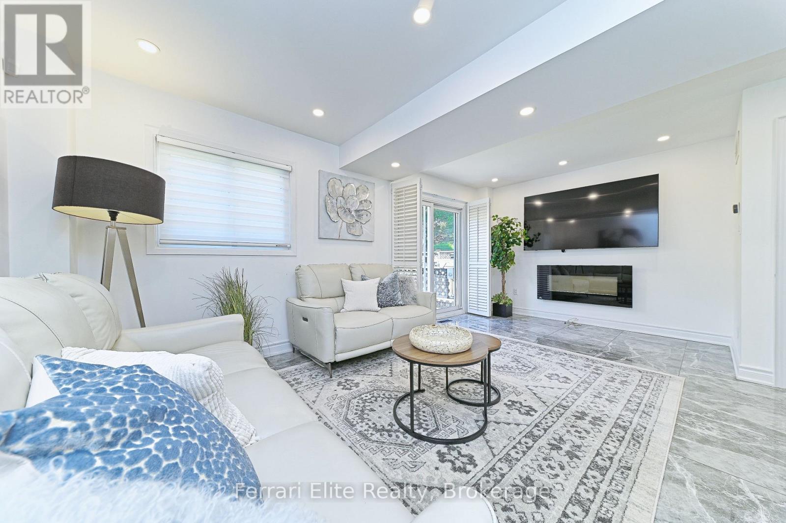 53 Belvedere Crescent, Richmond Hill, Ontario  L4C 8V4 - Photo 8 - N13633082