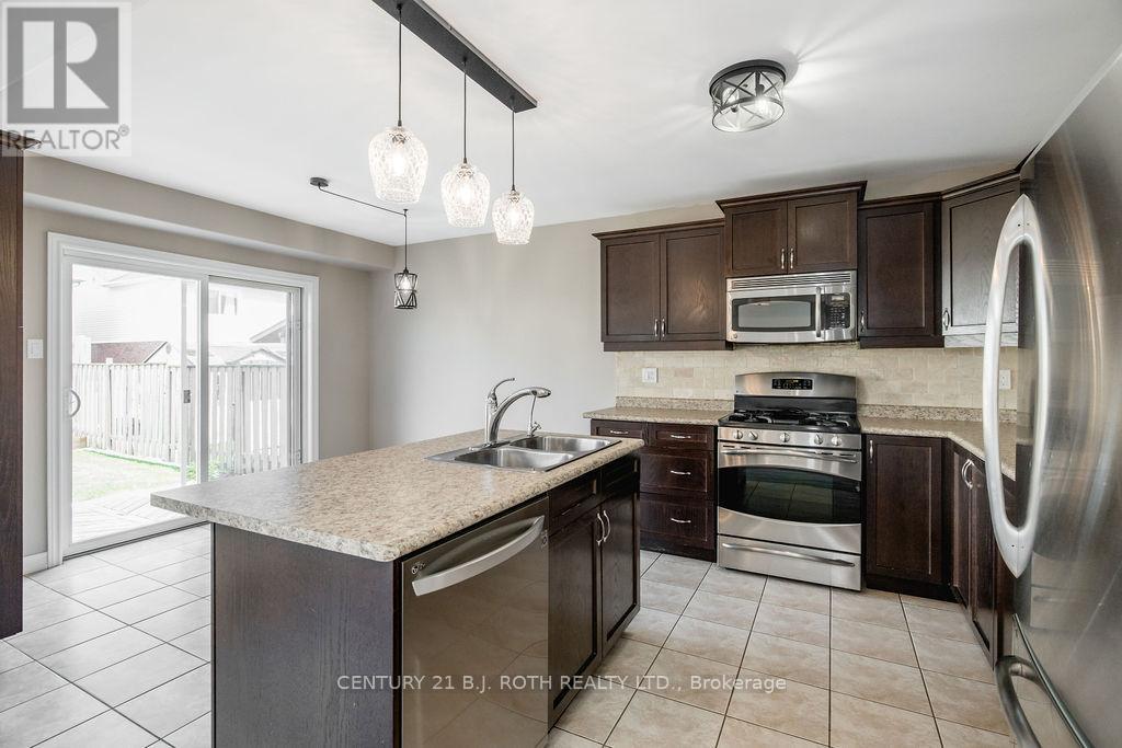 31 Mcmulkin Street, New Tecumseth, Ontario  L9R 0A9 - Photo 13 - N13633114
