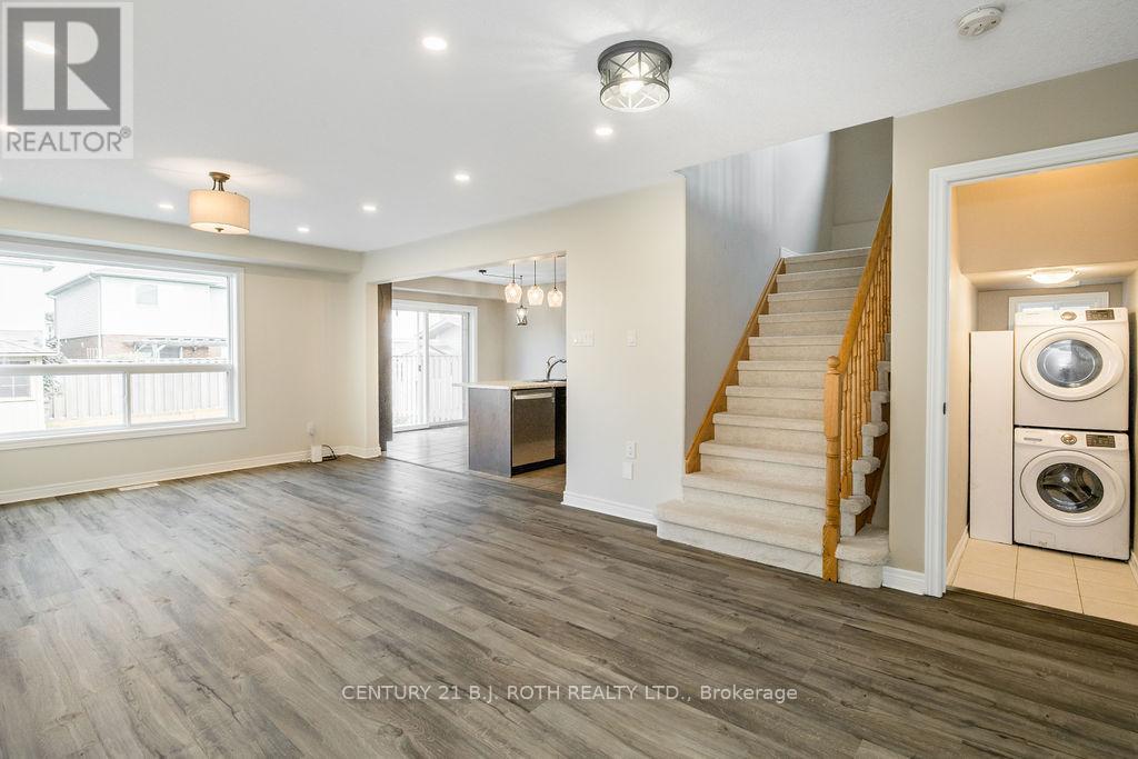 31 Mcmulkin Street, New Tecumseth, Ontario  L9R 0A9 - Photo 8 - N13633114