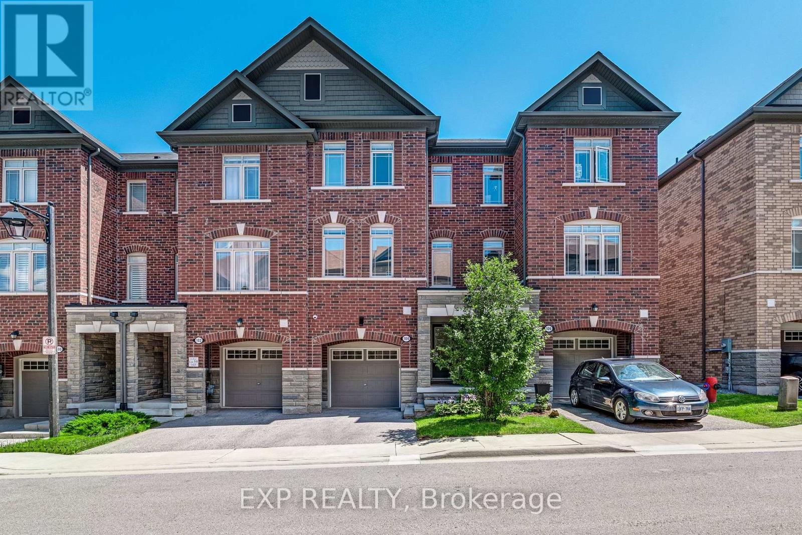 104 Gordon Circle, Newmarket, Ontario  L3Y 0C9 - Photo 1 - N13633116