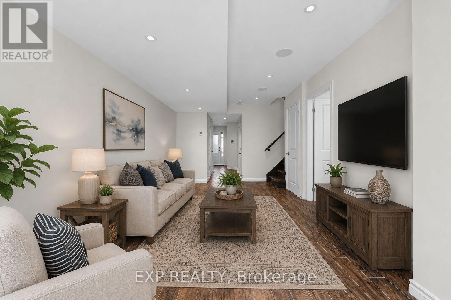 104 Gordon Circle, Newmarket, Ontario  L3Y 0C9 - Photo 4 - N13633116