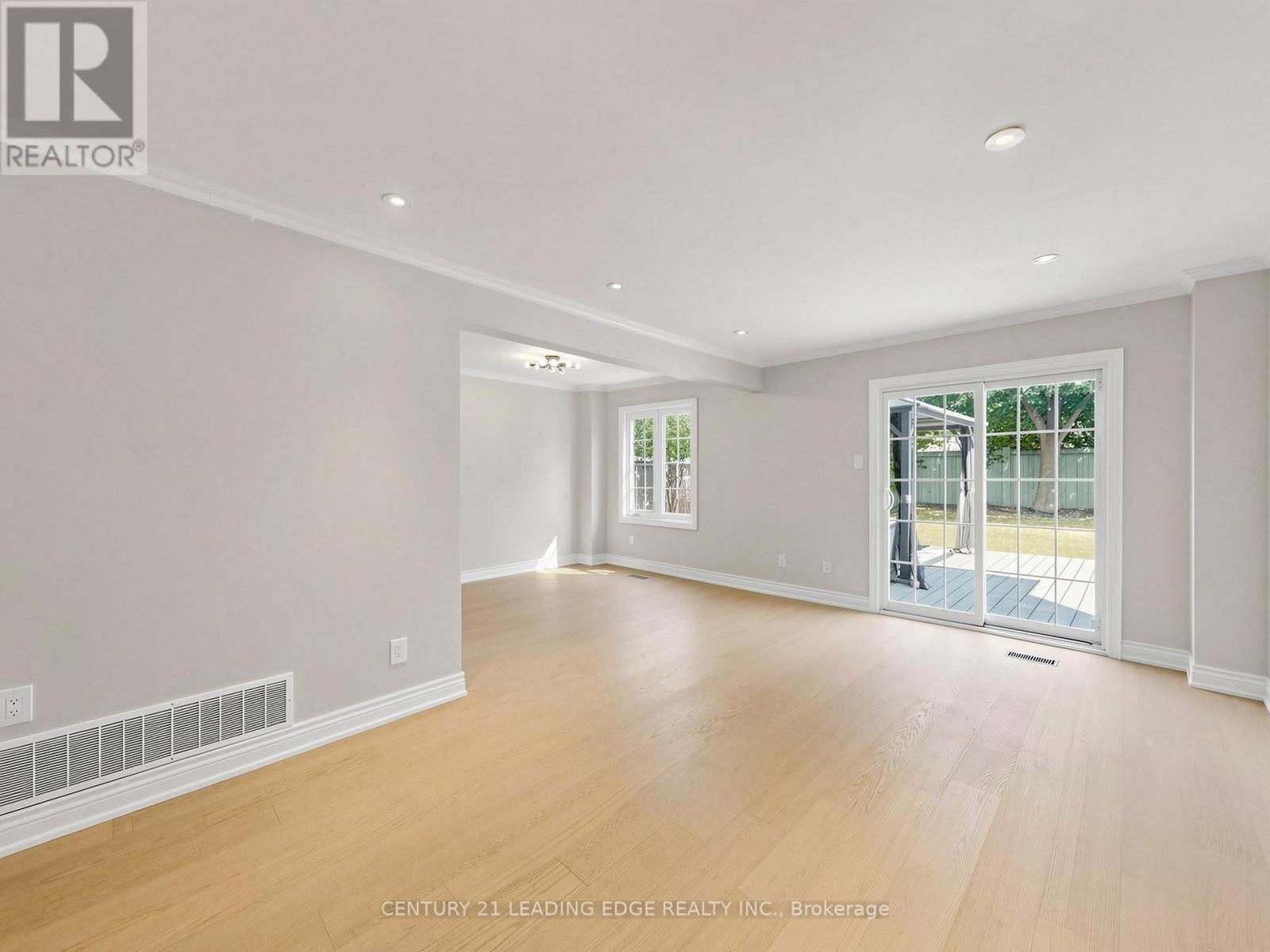 23 Spragg Circle, Markham, Ontario  L3P 5W1 - Photo 5 - N13633152