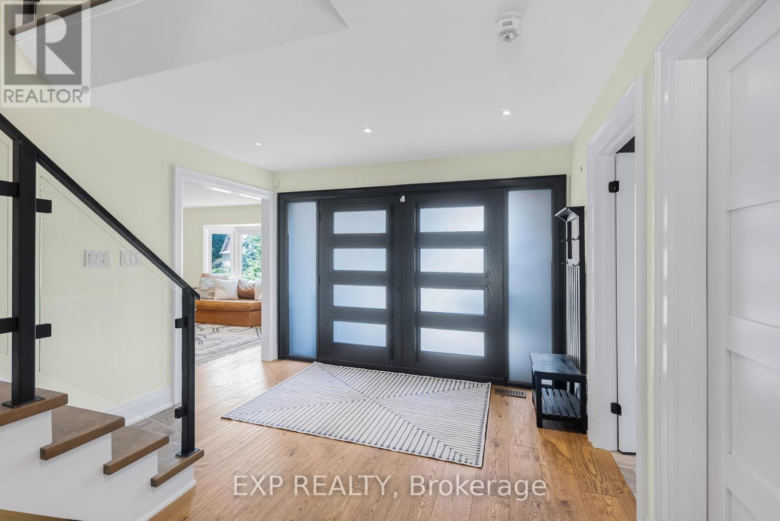 17 Chamberlain Court, King, Ontario  L0G 1N0 - Photo 4 - N13633296