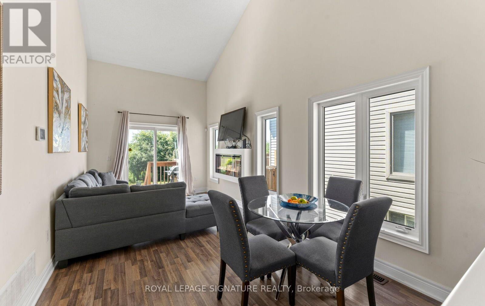 301 Atkinson Street, Clearview, Ontario  L0M 1S0 - Photo 11 - S13633204