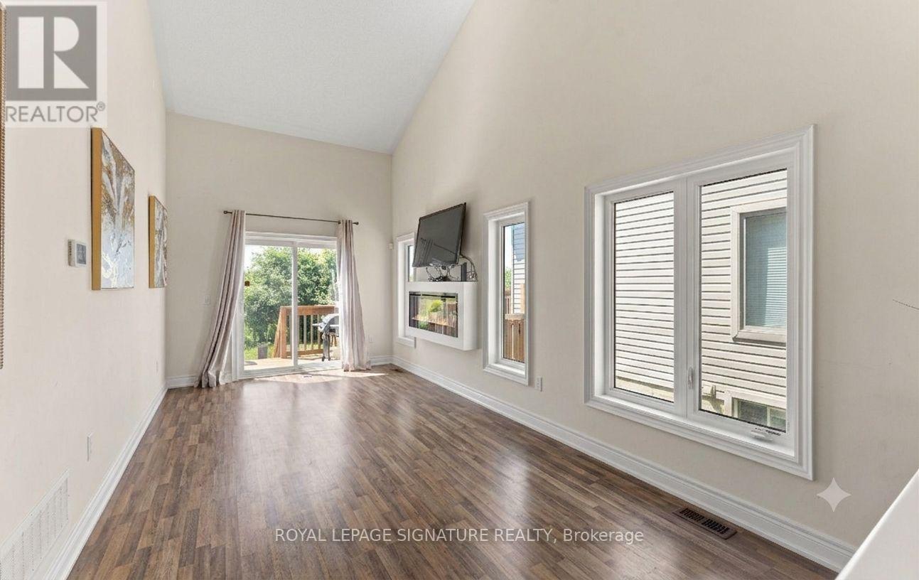 301 Atkinson Street, Clearview, Ontario  L0M 1S0 - Photo 12 - S13633204