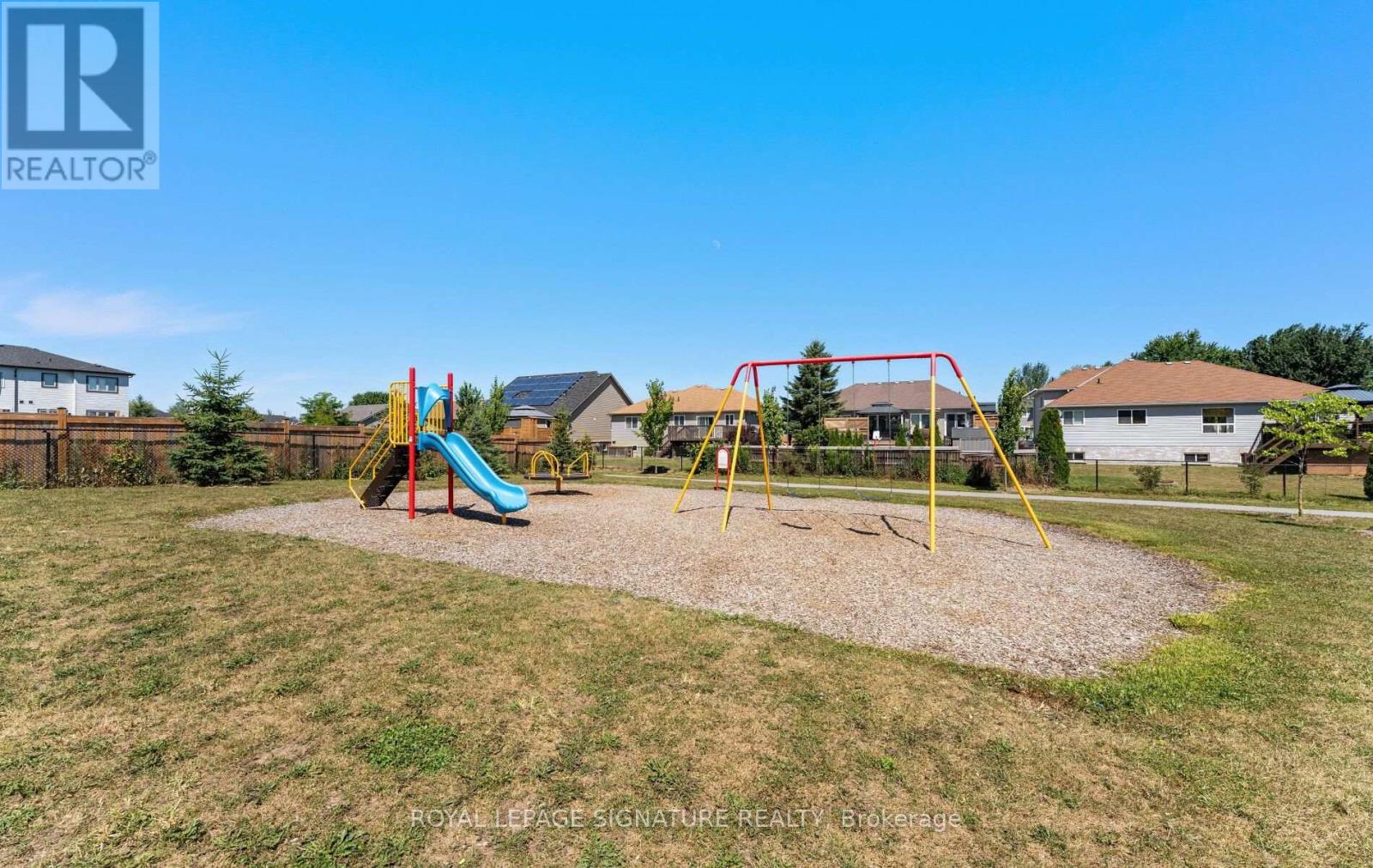 301 Atkinson Street, Clearview, Ontario  L0M 1S0 - Photo 37 - S13633204